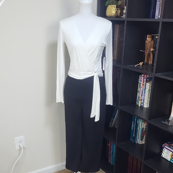 BAILEY/44 Bethany Eggshell Black Viscose Wrap Top Wide Leg Cropped Jumpsuit - Picture 1 of 16